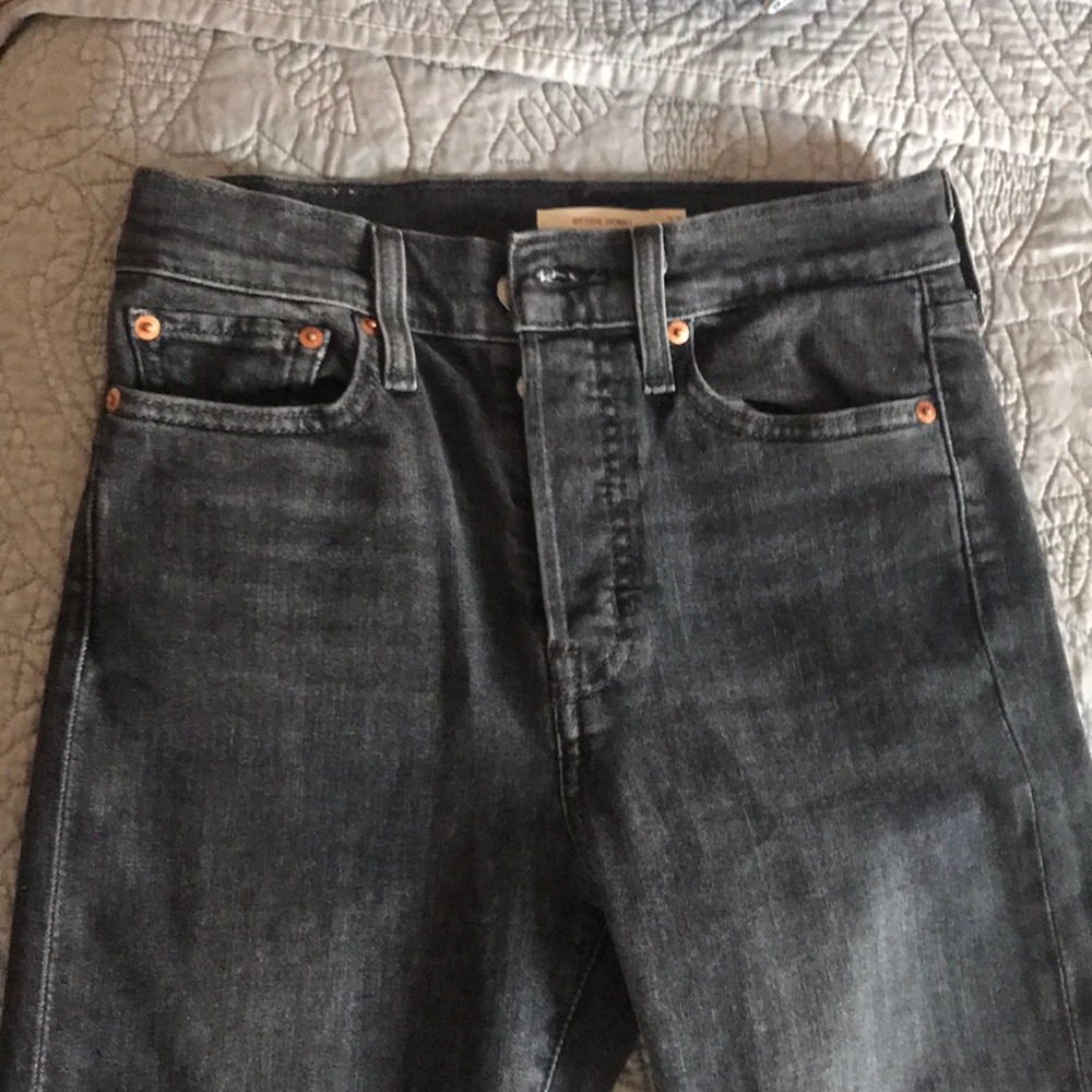 COPY - Brand new Levi wedgies!